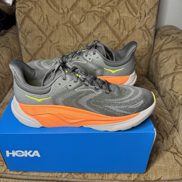 Hoka One One Arahi 8 Mens 9D Shoes Gray 1168690 AHLT Running Sneaker Gym Walking